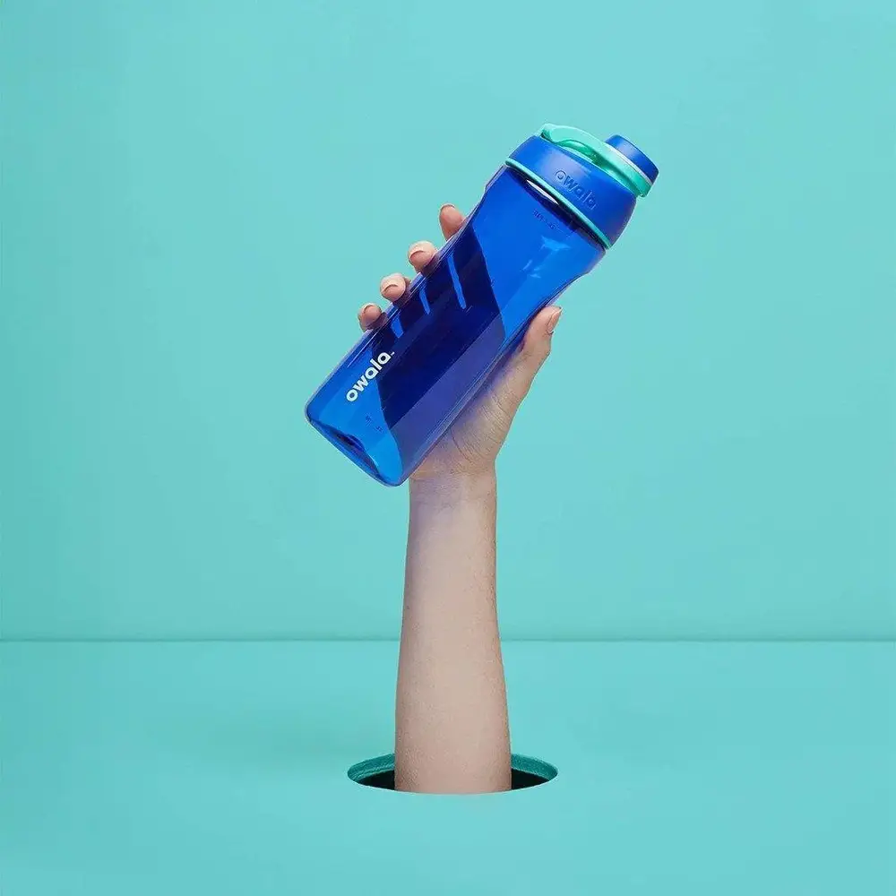 Owala Twist Tritan Plastic Water Bottle (730 ml)  White