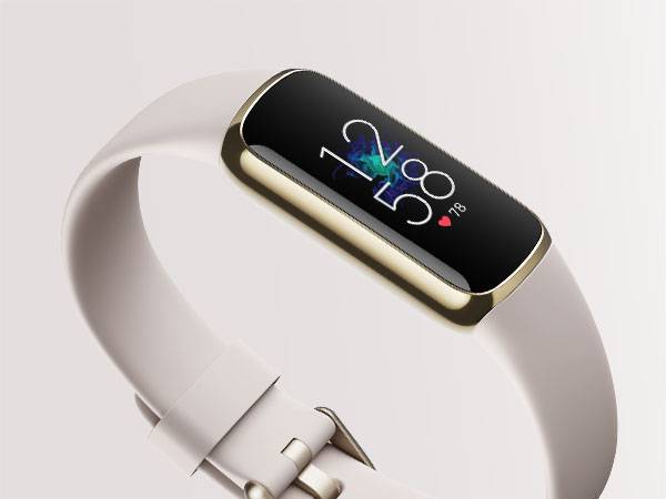 ساعة فيتبيت، موديل لوكس  ( Fitbit Luxe )