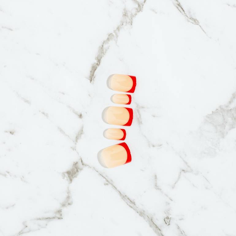 Loca Nails - French Red - Natural shape ( T1 )
