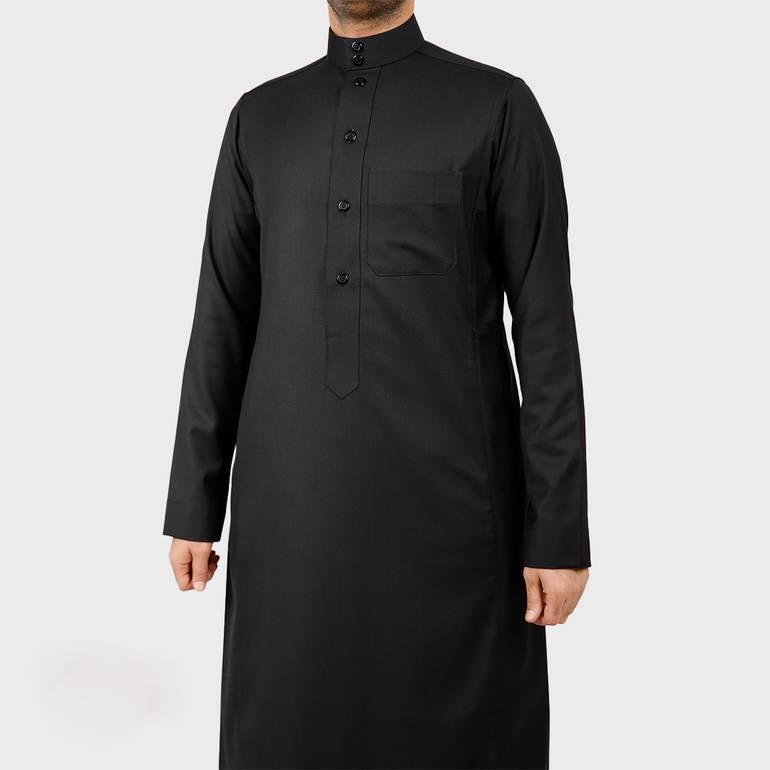 ثوب سعودي سادة شتوي أسود  R.18