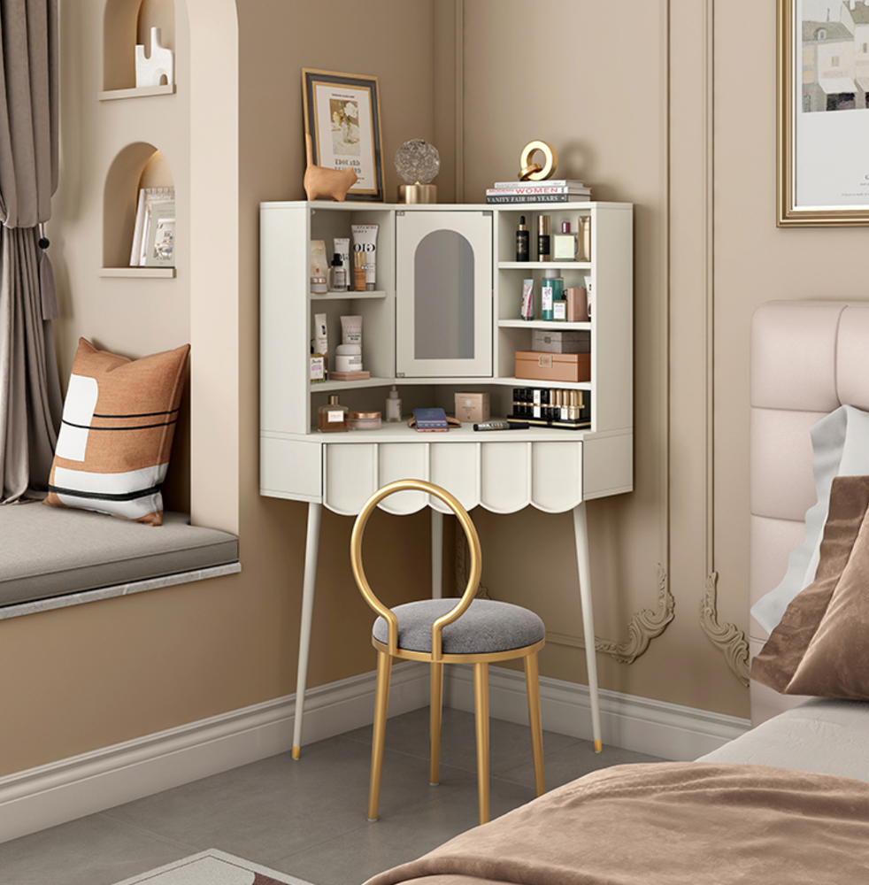  Dressing table with chair and mirror 