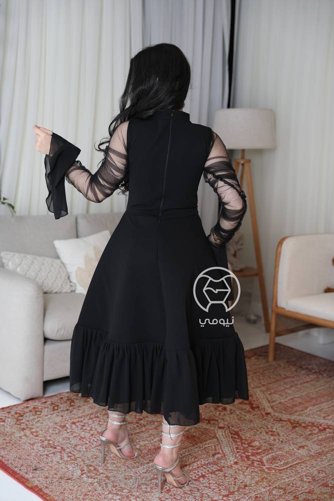 فستان اسود