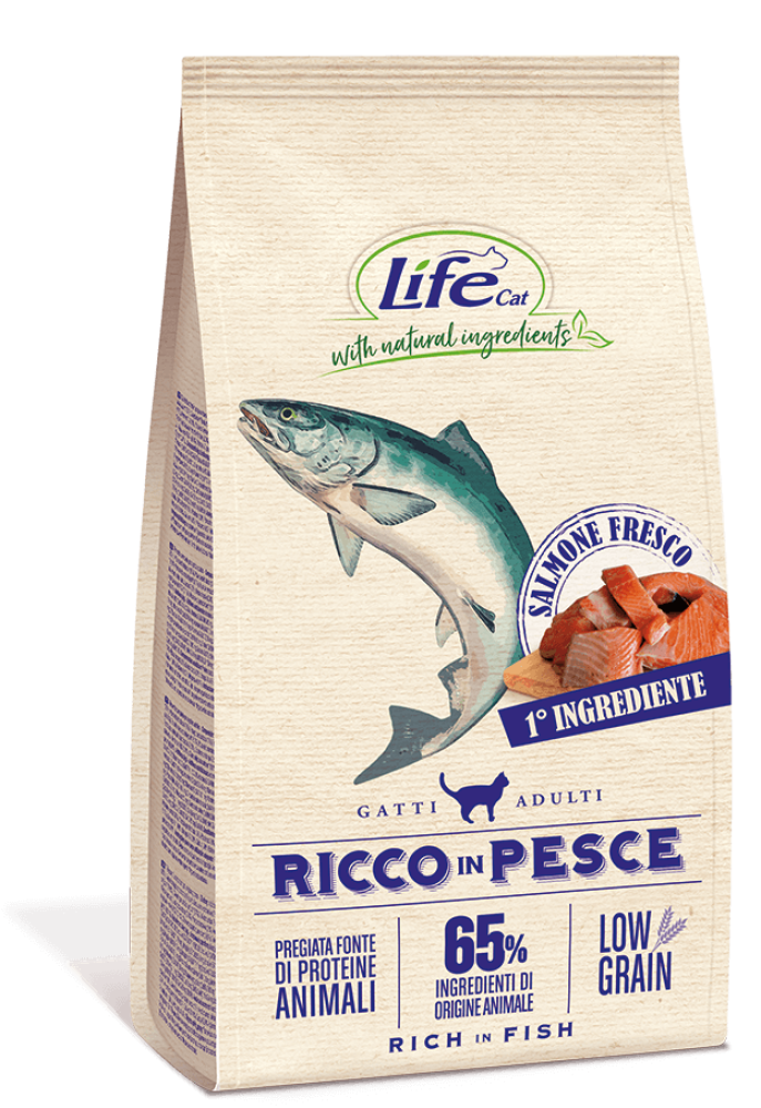لايف كات طعام جاف للقطط البالغة سمك السالمون تركيبة متخفضة الحبوب Lifecat | Rich in Fish Low Grain - Adult cat food