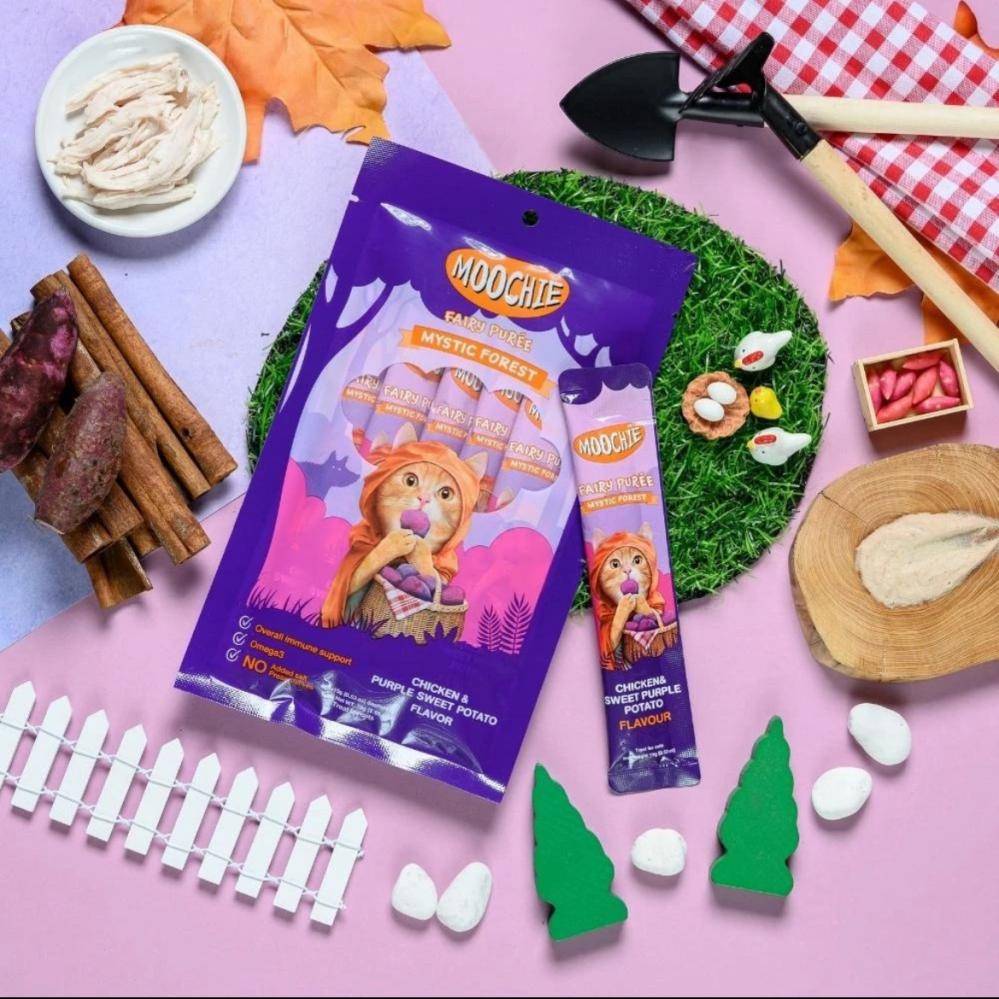 موتشي مكافآت قطط كريمة الدجاج ونكهة البطاطا الحلوة Moochie Fairy Purée - Mystic Forest Chicken & Sweet Purple Potato Flavor