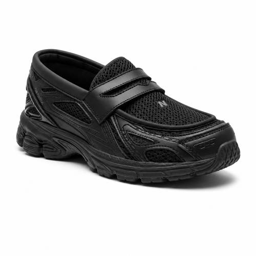 حذاء رياضي رجالي سليب أون من New Balance باللون الأسود الكامل