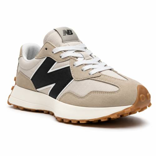 حذاء رياضي نسائي New Balance باللون البيج مع أوف وايت