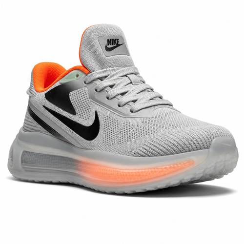 حذاء رياضي نسائي Nike رمادي بلمسات برتقالي