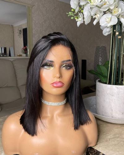 باروكة شعر طبيعي طول ١٤ انش اسود طبيعي كثافة ١٨٠ جذور اماميه فروة دانتيل