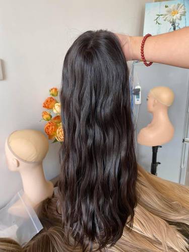 باروكة شعر طبيعي ٢٠انش ويفي لون اسود طبيعي