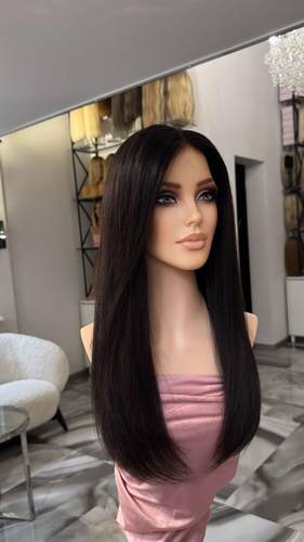 باروكة شعر طبيعي 22 انش لون اسود فروه دانتيل كثافه متوسطه ١٨٠% مقاس وسط