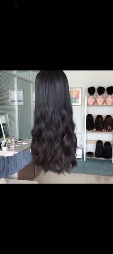باروكة شعر طبيعي طول 22انش ويفي لون اسود طبيعي يميل إلى البني