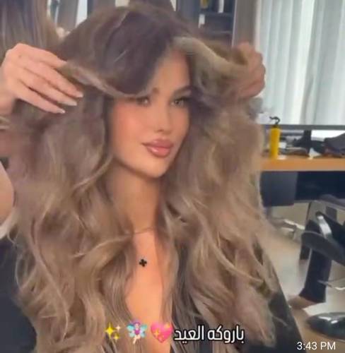باوركة شعر طبيعى طول 28 انش لون اشقر رمادي كثافه 180% جذور امامية فروة دانتيل