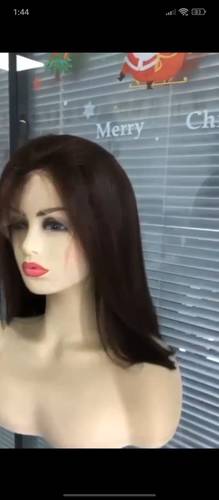طول ١٢ انش  لون اسود طبيعي  فروه دانتيل  كثافه طبيعيه  مقاس ميديم  جذور أمامية  فروة دانتيل