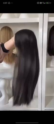 باروكة شعر طبيعي طول ٢٠ انش  لون اسود طبيعي  فروه دانتيل  كثافه طبيعيه  مقاس ميديم  جذور أمامية تتفرق معك من الامام من الاذن للاذن