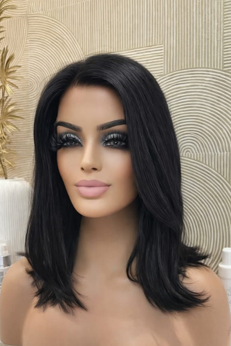 باروكة شعر طبيعي طول ١٢ كثافه 150% لون اسود طبيعي  جذور اماميه  فروه دانتيل  مقاس ميديم