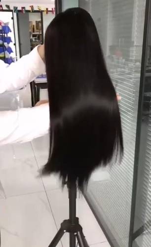 باروكة شعر طبيعى طول 24 إنش كثافه 230 % لون اسود طبيعي  جذور دائريه  فروه دانتيل 
