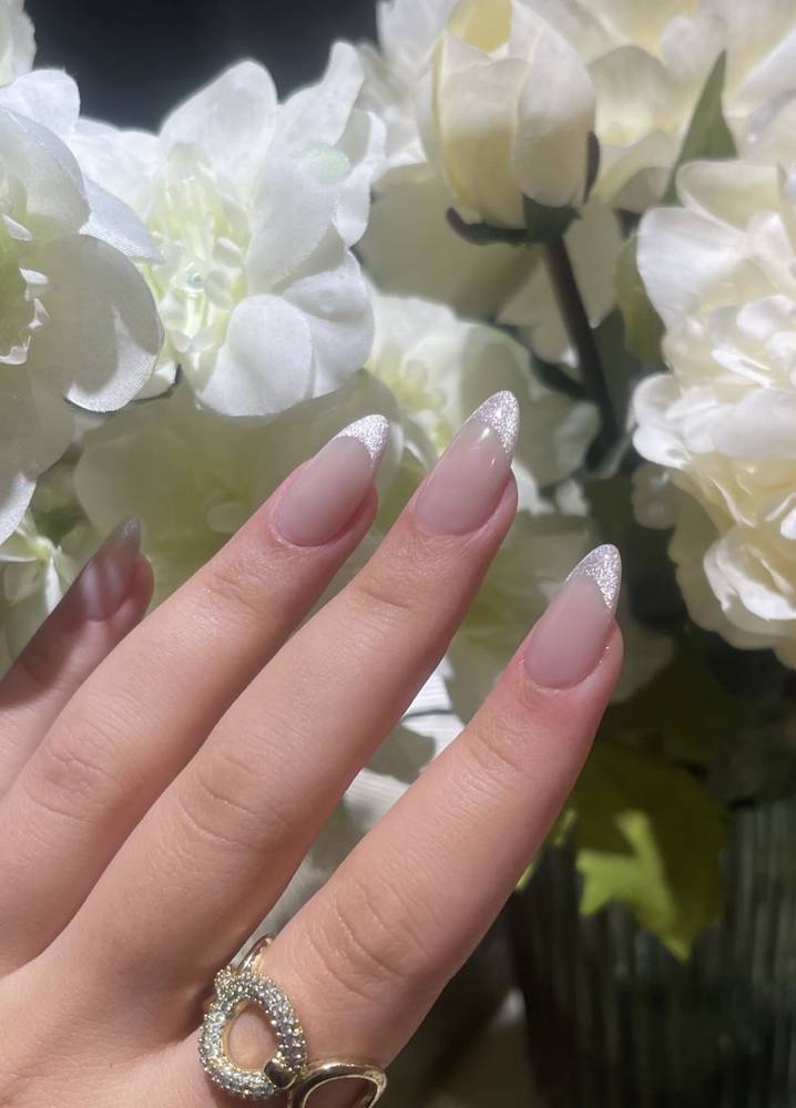 Cat-eye French nails🌸