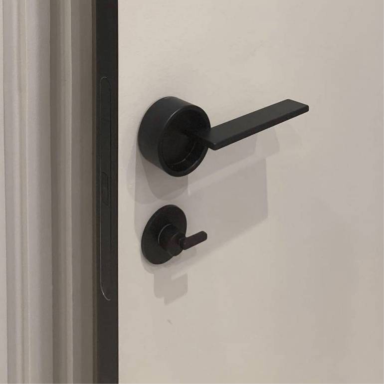 مسكات ابواب مفصول BLK 