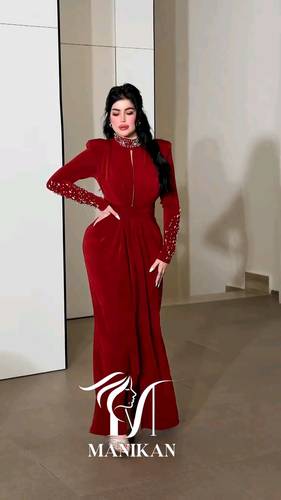 فستان احمر لبانه مع تطريز يدوي 