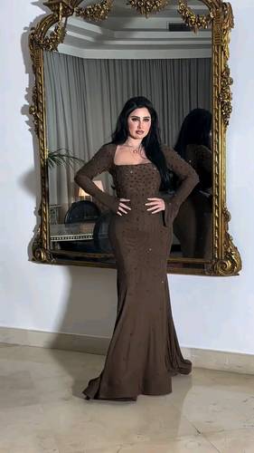 فستان موكا استرتش مع تطريز يدوي 