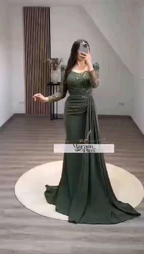 فستان ليكرا مع تطريز راقي كسرات جنب 
