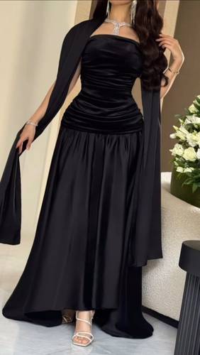 فستان اسود مخمل مع تفته وشال 