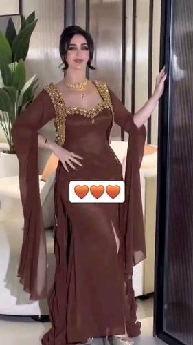 فستان بني باربي مع جورجيت تطريز 