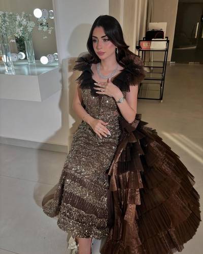 فستان سهره بني شك مع ذيل 
