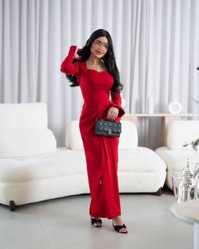 فستان احمر باربي 
