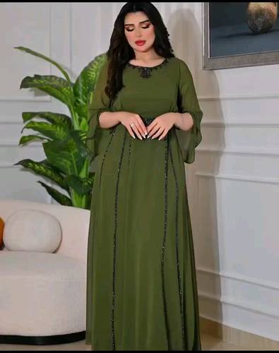 فستان جورجيت مع تطريز راقي 