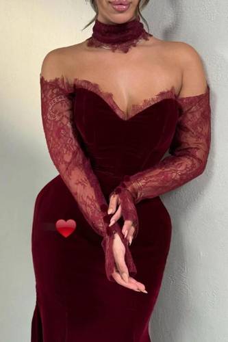 فستان ناعم مخمل مع دانتيل راقي 