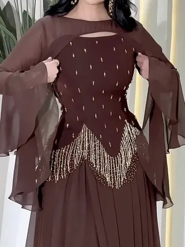 فستان موكا جورجيت مع تطريز يدوي 
