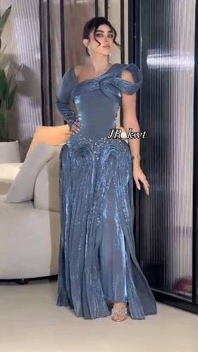 فستان كرنكل مع خرز تطريز يدوي 