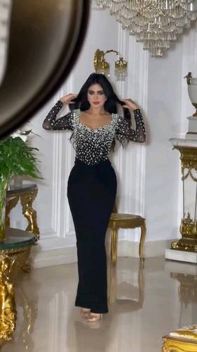 فستان اسود جورجيت مع تطريز يدوي