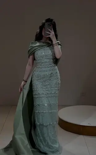فستان تيفاني تفته مع كلفه شك سهره