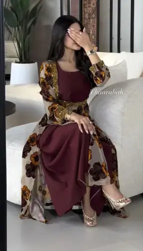 فستان جورجيت مع باربي مع تطريز يدوي 