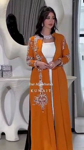 فستان سهره باربي مع تطريز يدوي 