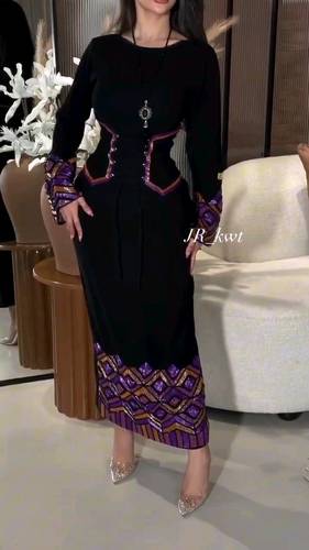 فستان باربي تطريز 