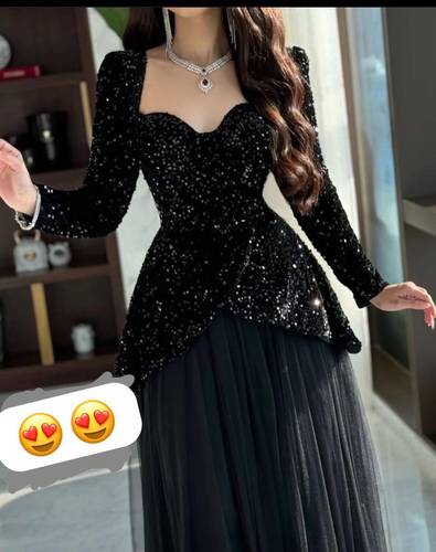 فستان اسود ترتر مع تل ناعم 