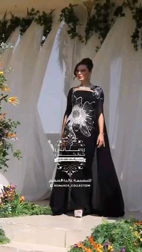 فستان جورجيت اسود مع تطريز يدوي راقي 