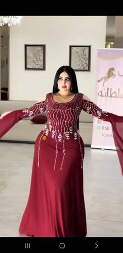فستان كريب مع جورجيت مع تطريز يدوي راقي