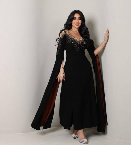 فستان اسود.باربي تطريز يدوي 