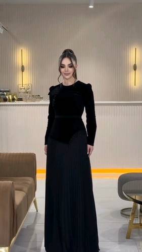 فستان اسود جوخ مع بوليسه 