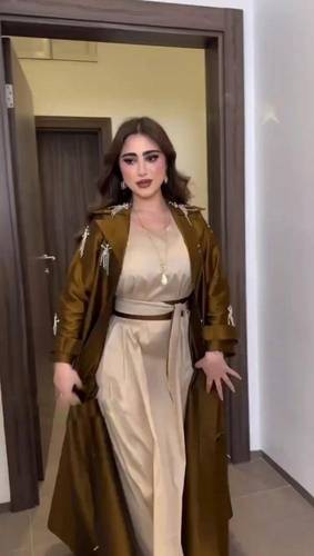 جلابيه قطعتين شانطون مزينه بالتطريز 