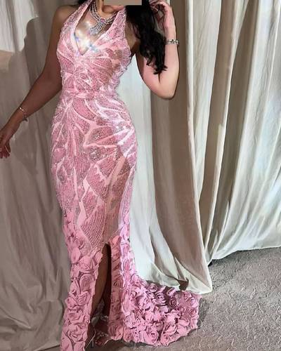 فستان لحمي مع كلفه سهره مع ورود