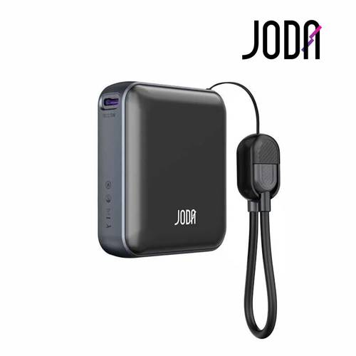 بطارية JODA Metix بقوة 22.5 واط بسعة 10000 ملي امبير بمنفذ تايب سي مع سلك مدمج تايب سي - اسود