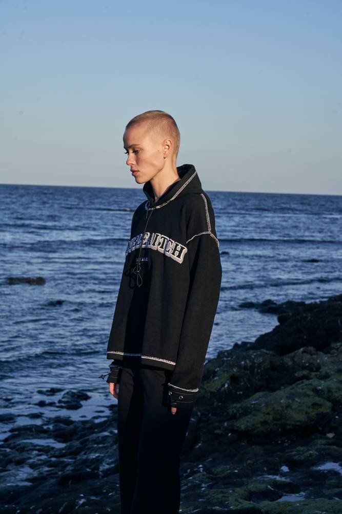 HOODIE - BLACK