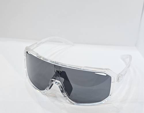 UV resistance cycling sunglasses