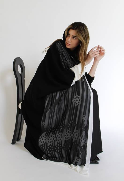Luxury Crepe Black & White