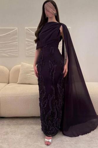 فستان اسود للعيد